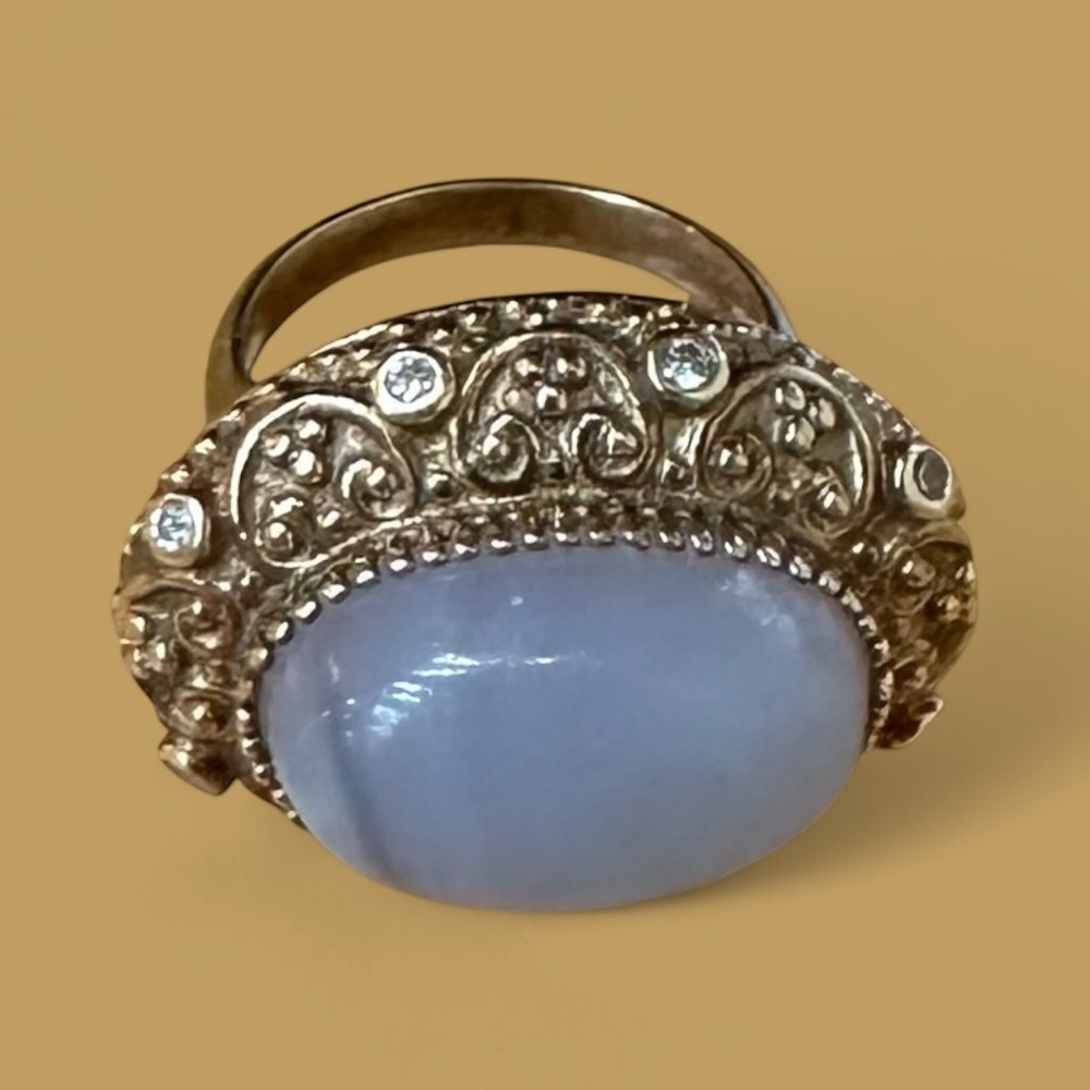 Elegant sterling silver Gold overlay and beautiful Stone Ring size 8